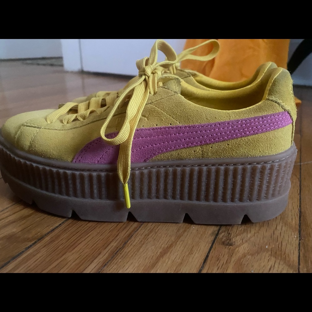 Puma X Fenty By Rihanna Cleated
Creeper Lace Up Suede Yellow Sz 9.5 - Picture 13 of 16